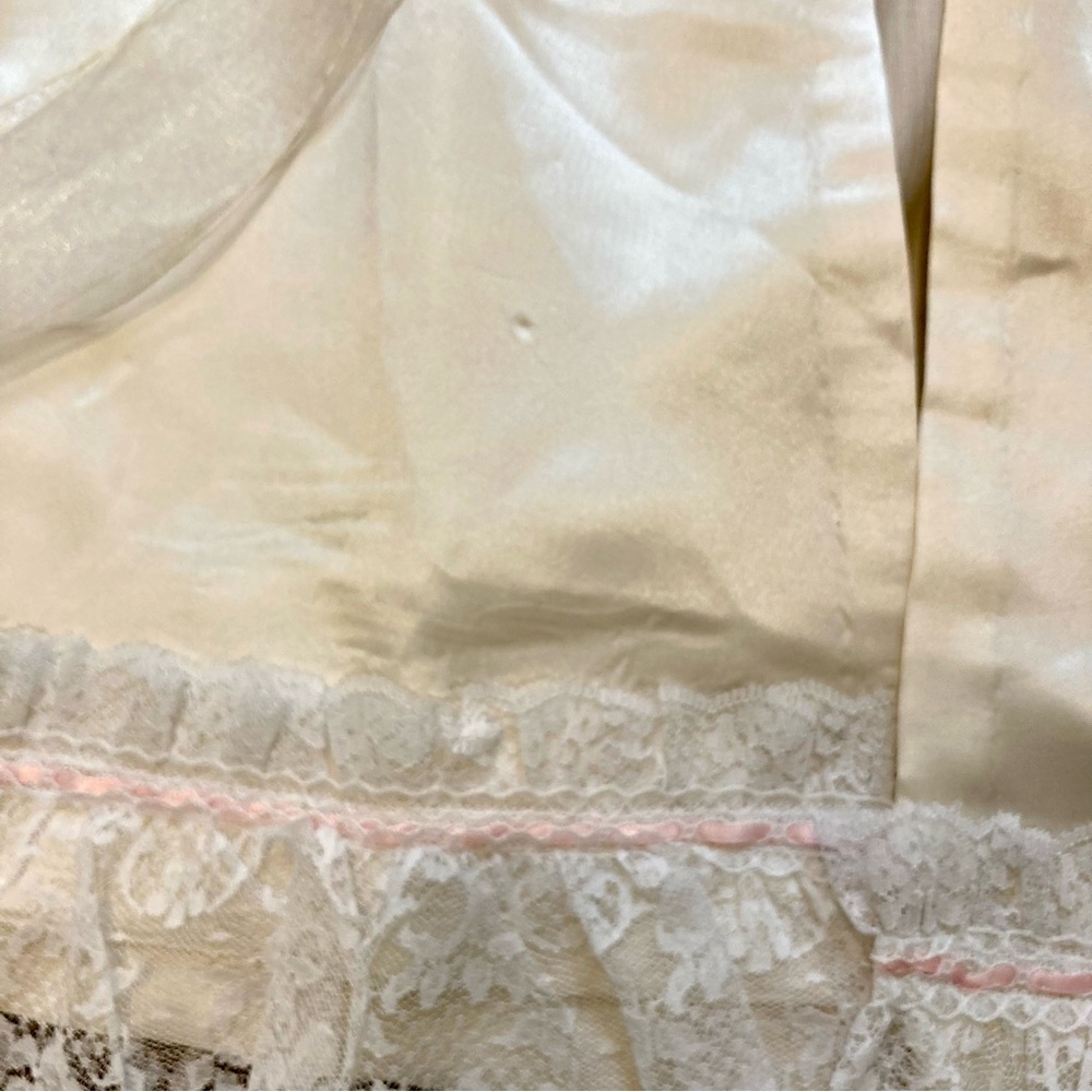 Little Girls Christening Gown Cover & Bonnet with Lace Trim Pink Rose Accents - Picture 14 of 14